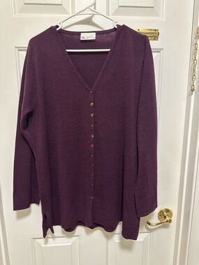 Classic V-Neck Button-Front Cardigan in Deep Plum